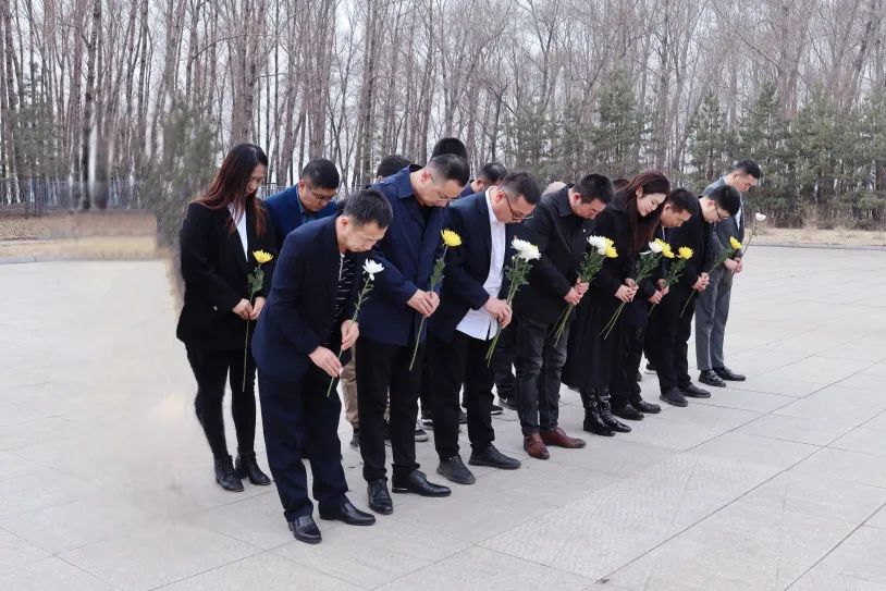 1714983595765224.jpg 63cf3bda90c256762867ae0875101792.jpg